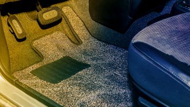 Comment nettoyer les tapis de sa voiture ?